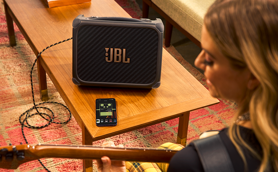 LS_JBL_Bandbox_Trio_Lifestyle_01_904x560px.png (849 KB)