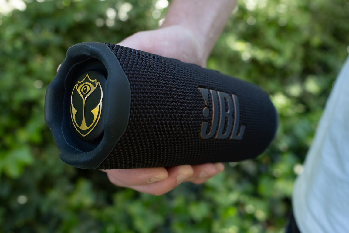 LS_JBL_Flip7_Tomorrowland_Lifestyle 3_1150px.jpg (180 KB)